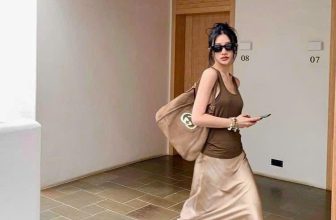 [🆕🇻🇳] Xuất Xịn Zara Mango (Jolie Shop) 👕 Top1Fashion 👗  E dư 2c Nude S – Trắng M
Chân váy về trả đơn xong e dư ít lẻ sz
Chân váy lụa Karen dáng dài midi hot hit chuẩn trend vạn người mê nay đã có bảng màu mới!! , shares-1✔️ , likes-4❤️️ , date-2024-07-08 19:35:38🇻🇳🇻🇳🇻🇳📰🆕