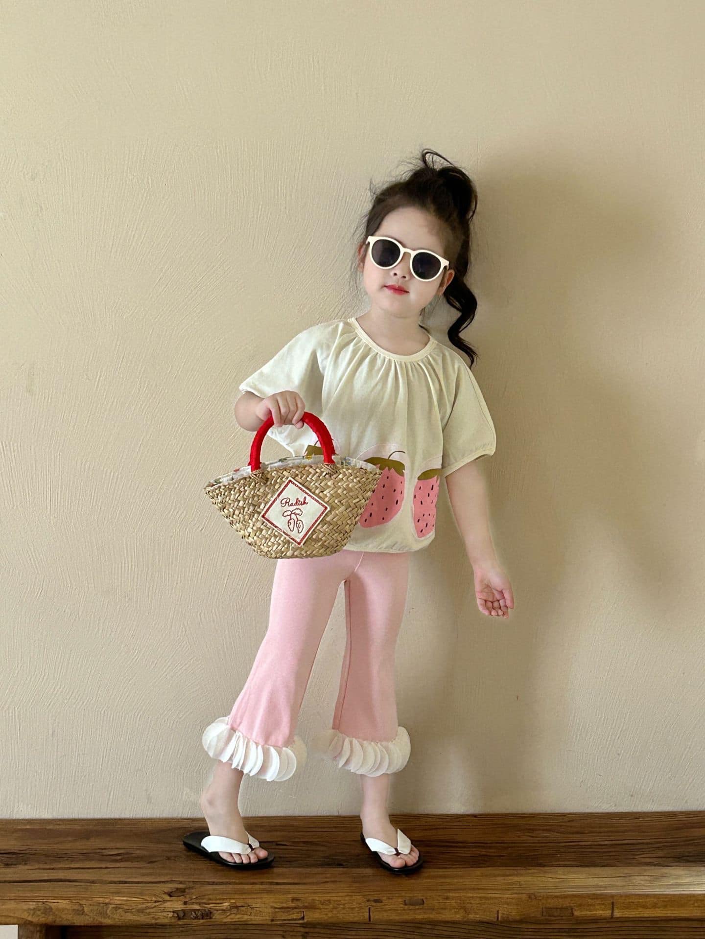 [🆕🇻🇳] NHI CHAN  (Kid Clothings) – Chuyên quần áo bé gái Quảng Châu cao cấp 🧑‍🧒❤️️👶⭐️ 𝐌ộ𝐭 𝐧ụ 𝐜ườ𝐢 𝐛ằ𝐧𝐠 𝐦ườ𝐢 𝐭𝐡𝐚𝐧𝐠 𝐭𝐡𝐮ố𝐜 𝐛ổ
Sét 𝐱𝐢𝐧𝐡 𝐭𝐡ế 𝐧à𝐲 𝐦ẹ đã đổ 𝐡𝐚𝐲 chưa 

 Item điệu điệu xinh xinh tô điểm cho vẻ ngoài đáng yêu của các bạn nhỏ chỉ có tr , shares-0✔️ , likes-0❤️️ , date-2024-07-12 20:04:54🇻🇳🇻🇳🇻🇳📰🆕