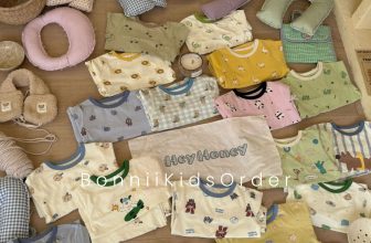 [🆕🇻🇳] Bonnii Kids – Ở đây có áo quần, giày dép, phụ kiện dành cho bé yêu của bạn 🧑‍🧒❤️️👶⭐️ Set homewear nhà H.e.y.H.o.ne.y siêu xinh, chất vải cotton co giãn tốt, mềm mịn, gi.á thì quá ư là hợp lý so với chất lượng, only #1xx. Hãng nì bay size nh , shares-0✔️ , likes-8❤️️ , date-2024-07-10 13:08:10🇻🇳🇻🇳🇻🇳📰🆕