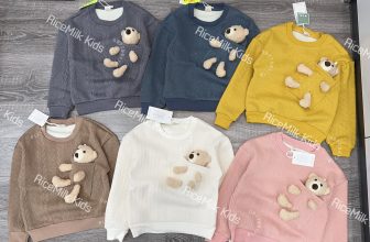 [🆕🇻🇳] RiceMilk Kids – thời trang trẻ em xuất khẩu 😎❤️️⭐️ Link shopee:
Áo len gấu cho bé trai và bé gái. Chất liệu len vặn thừng lót nhung giữ ấm rất tốt. Bảng màu quá ưng, mỗi áo kèm 1 chú gấu có thể tháo rời. Đ , shares-0✔️ , likes-9❤️️ , date-2024-07-09 02:41:40🇻🇳🇻🇳🇻🇳📰🆕