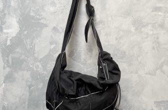 [🆕🇻🇳] Tiệm của Xoăn – Mua sắm & bán lẻ 🧑‍🧒❤️️👶⭐️ SOLD
Túi chéo
– Size miệng khoá kéo ngang 37cm, đo hết túi 50cm trên, ngang dưới 33cm, cao 34cm
– Cond 8/9 hình 7 phía sau dưới gần đáy có vết ạBạn vui  , shares-0✔️ , likes-0❤️️ , date-2024-07-10 17:02:08🇻🇳🇻🇳🇻🇳📰🆕