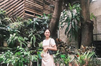 [☕️🇻🇳] Ngầu Coffee – 36 Lê Lợi, Vinh 🥤 Top1Coffee ☕️ Dự báo thời tiết báo ngày mai có nắng hanh.
Em không nghe rõ ngỡ mai mình có anh.Photo from Thương Thương#feelinggood #nic , shares-0✔️ , likes-36❤️️ , date-2019-10-04 13:00:21🇻🇳🇻🇳🇻🇳📰🆕