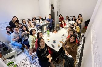 [☕️🇻🇳]  Loi’s Specialty Coffee – Purity🥤 Top1Coffee ☕️ Trắng rực rỡKhách hỏi Quán: Sao lại trắng toát vậy? Sao không vẽ thêm hay trang trí thêm trên tường cho đỡ trống trải?Cậu Ba , shares-1✔️ , likes-38❤️️ , date-2021-01-13 16:21:13🇻🇳🇻🇳🇻🇳📰🆕