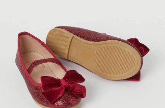 [🆕🇻🇳] Quýt’s House – Váy thiết kế cho bé 😎❤️️⭐️ Em giầy này làm quà tặng sinh nhật hay lễ Tết là chuẩn bài luôn đấy ạ.
Giầy nhũ đỏ nơ HM China siêu xinh đẹp,mẫu mới nhất năm nay.
#220k
Size 24/26/28/ , shares-0✔️ , likes-12❤️️ , date-2021-01-18 16:00:08🇻🇳🇻🇳🇻🇳📰🆕