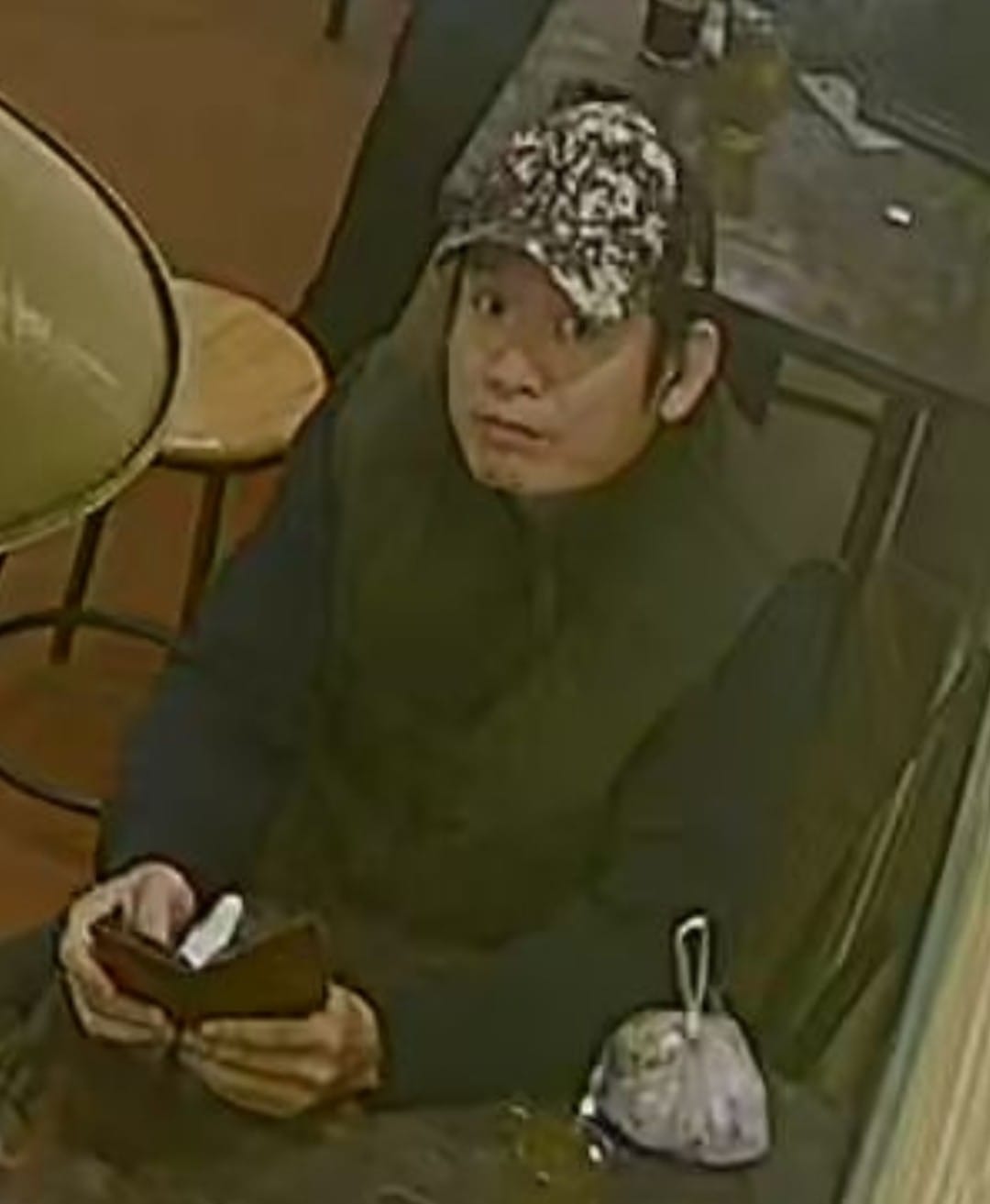 [☕️🇻🇳] Cafe Thái – 27 Triệu Việt Vương – Đây là một quán cà phê nổi bật với không gian của những năm 50 – 60 của thế kỷ 20 🥤 Top1Coffee ☕️ Các phê thủ có ai quen người này (hay ngồi tầng 2) xin liên lạc với quán 0903451608 gấp ạ. Nhận được thông tin sẽ xóa bài ngay.
 , shares-1✔️ , likes-44❤️️ , date-2021-01-31 22:30:38🇻🇳🇻🇳🇻🇳📰🆕