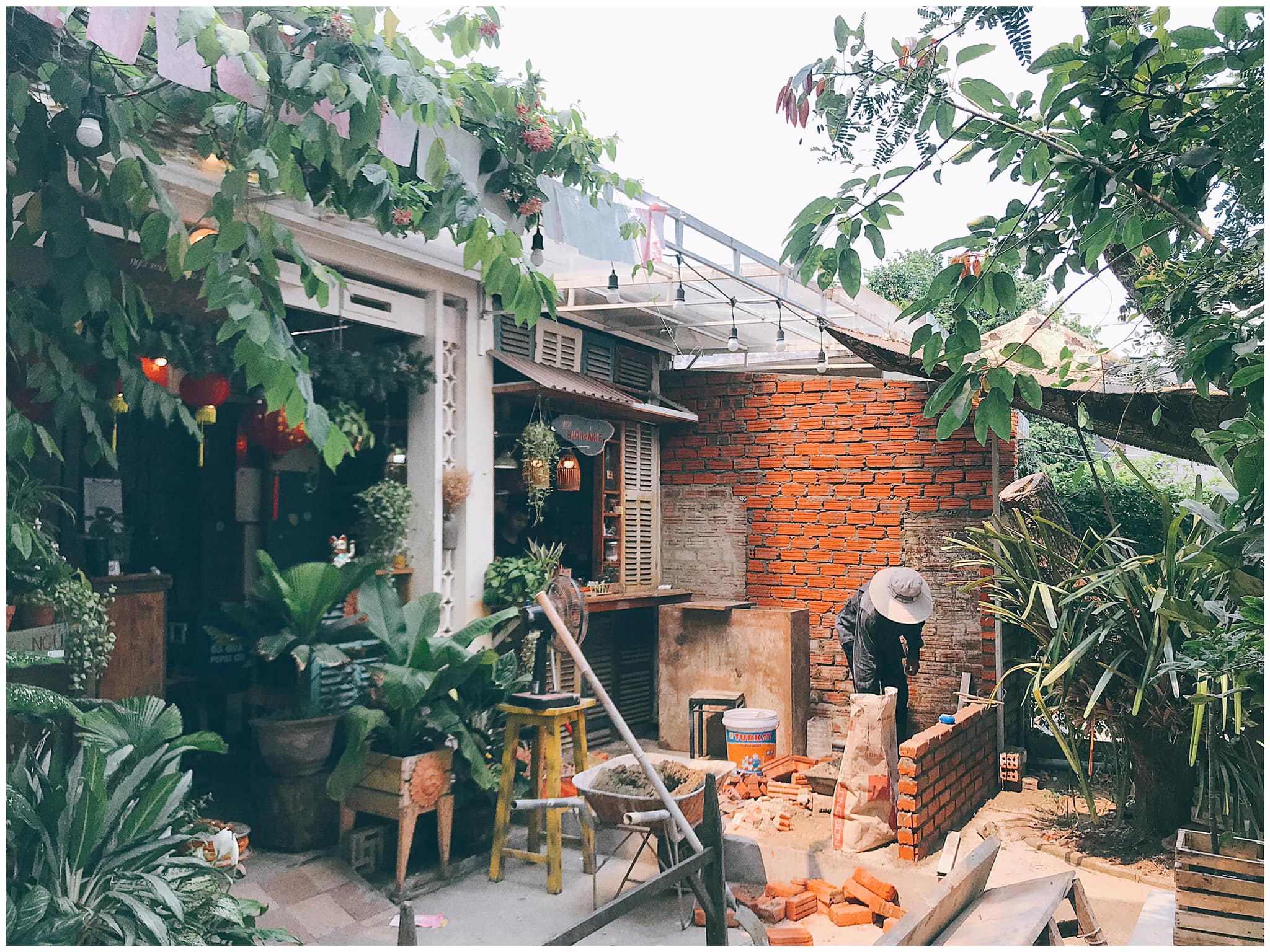 [☕️🇻🇳] 22 phẩy 5 coffee 🥤 Top1Coffee ☕️ Chặng này ba năm trước cả tụi đang chạy đua thời gian, thu vén từng chút một cho ngày chính thức mở cửa đón mọi Người ghé chơi.  , shares-10✔️ , likes-122❤️️ , date-2021-04-26 12:54:21🇻🇳🇻🇳🇻🇳📰🆕