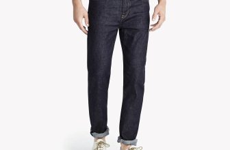 [🆕🇻🇳] GU Shop 👕 Top1Fashion 👗  Jcr#\/\/ slim fit jeans dành cho anh em. Chất jeans co giãn, ống slim straight cực kỳ dễ mặc. Màu dark denim dễ phối đồ. Hàng chính hãng, xịn 100%. Size 30 , shares-0✔️ , likes-0❤️️ , date-2021-05-25 14:58:31🇻🇳🇻🇳🇻🇳📰🆕