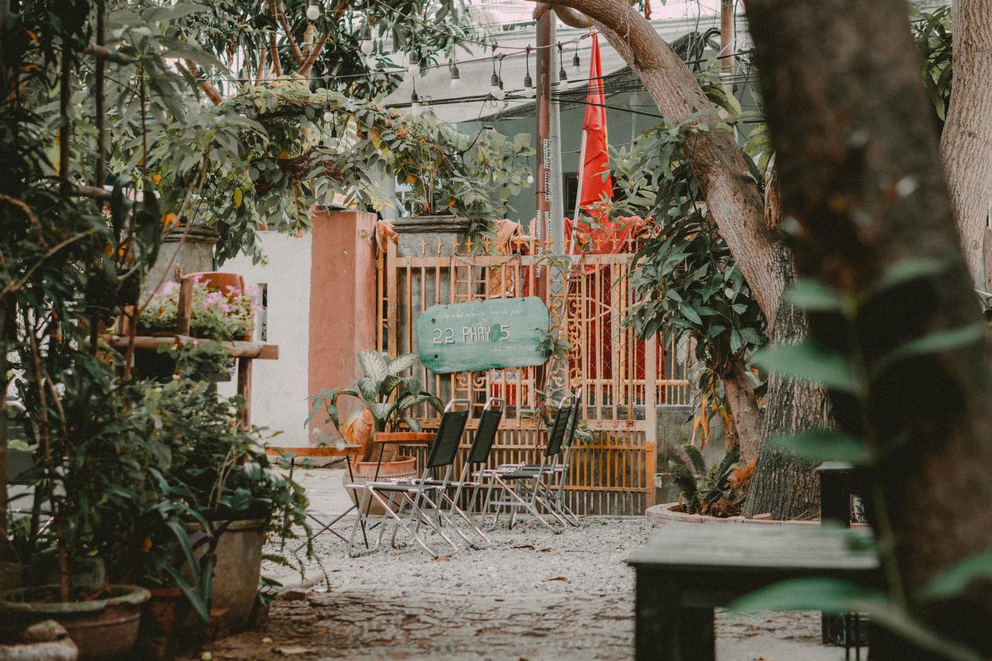 [☕️🇻🇳] 22 phẩy 5 coffee 🥤 Top1Coffee ☕️ Loa loa loa  
Cô Vy đã được kiểm soát chặt chẽ trong vòng 21 ngày. Đã có công văn nới lỏng giãn cách của thành phố ĐN.
Nhà Phẩy  , shares-6✔️ , likes-102❤️️ , date-2021-06-08 14:37:38🇻🇳🇻🇳🇻🇳📰🆕