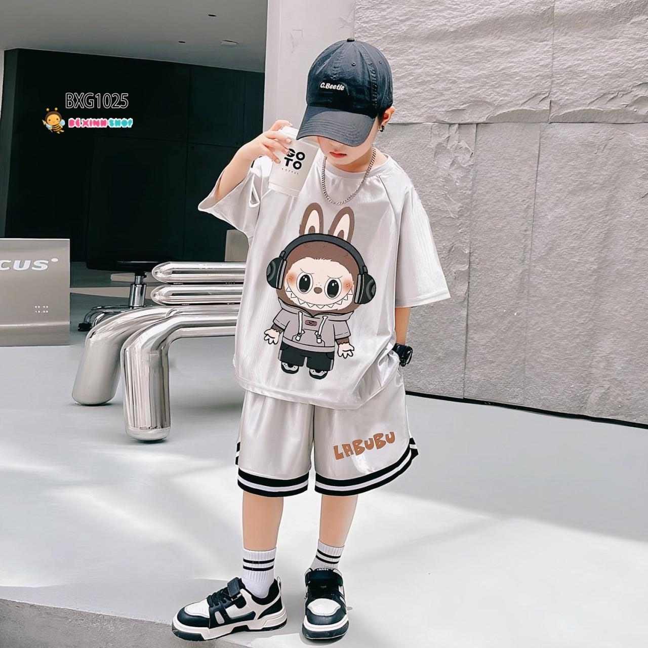 [🛒🇻🇳]Bộ thun bóng Labubu tay raplang dễ thương cho bé trai BXG1023 – Bé Xinh Shop , SKU – BXG1023-1 – bexinhshop.vn 🇻🇳🛒Top1Shop🛒 🇻🇳Top1Vietnam🇻🇳 🛍🛒🇻🇳