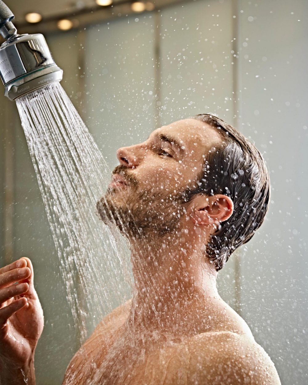 Lưu ý khi tắm buổi sáng để phòng bệnh