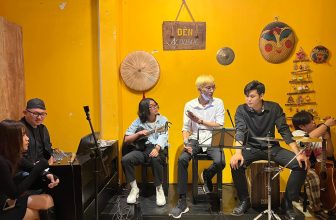 [☕️🇻🇳] Đèn Coffee 🥤 Top1Coffee ☕️ Thứ 7 đã qua, ngày Chủ nhật lại tới
Đúng giờ nhạc lại lên
Bạn thích hát hay thích được nghe những giai điệu nhiều màu thì ghé , shares-0✔️ , likes-15❤️️ , date-2022-02-19 16:07:03🇻🇳🇻🇳🇻🇳📰🆕