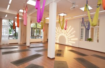 [🆕🇻🇳] Aerial Yoga Vietnam 🧘 Top1Yoga 🧘 [ENGLISH BELOW]TẬP YOGA VIEW TÂY HỒ CHILL NGẤT NGÂY
Bạn là người yêu thích trải nghiệm những cảm giác mới?
Bạn muốn giải tỏa căng thẳng sau giờ làm v , shares-0✔️ , likes-2❤️️ , date-2022-06-23 17:14:26🇻🇳🇻🇳🇻🇳📰🆕