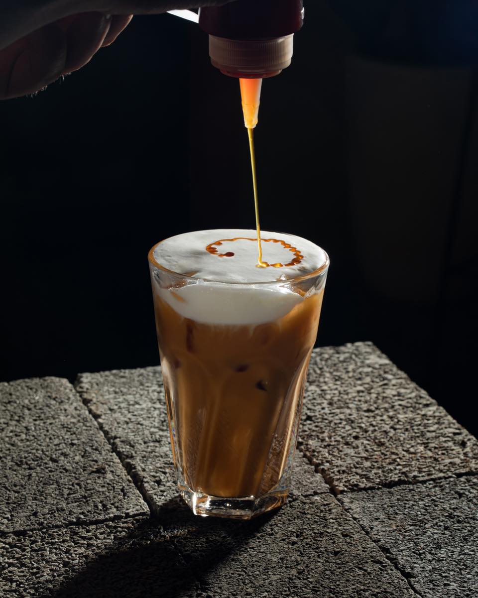 [☕️🇻🇳] Blackbird Coffee 🥤 Top1Coffee ☕️ Iced Caramel Macchiato  

Thành viên cuối cùng trong menu mùa hè lần này. Dù Iced Caramel Macchiato đã không còn xa lạ với những , shares-0✔️ , likes-20❤️️ , date-2022-07-23 01:14:18🇻🇳🇻🇳🇻🇳📰🆕