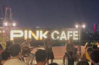 [☕️🇻🇳] PINK Cafe 37 Nguyễn Văn Huyên 🥤 Top1Coffee ☕️ Ngay lúc này đây, giữa trời thu Hà nội các bạn trẻ đang giao lưu âm nhạc rất vui và sôi động
, shares-0✔️ , likes-15❤️️ , date-2022-09-11 02:51:02🇻🇳🇻🇳🇻🇳📰🆕