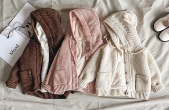 [🆕🇻🇳]  Shop Hello Baby 😎❤️️⭐️ Thêm mẫu áo khoác len lót lông vừa ấm vừa xinh cho bé đây các mom ơi
Size: 90-140
Có 2 màu : Nâu, hồng cho mom lựa chọn.
, shares-0✔️ , likes-2❤️️ , date-2022-11-17 19:52:00🇻🇳🇻🇳🇻🇳📰🆕