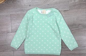 [🆕🇻🇳] Mylano – Thời trang xuất khẩu cho bé 😎❤️️⭐️ HÀNG MỚI VỀÁo len chấm bi H&M màu xinh mẫu hót
Len mỏng nhẹ, sờ mềm thích tay lắm ạ
Mylano về thêm BST áo len mẹ qua tường ngắm nha
SZ: 80-92cm======= , shares-0✔️ , likes-3❤️️ , date-2022-12-26 23:35:37🇻🇳🇻🇳🇻🇳📰🆕