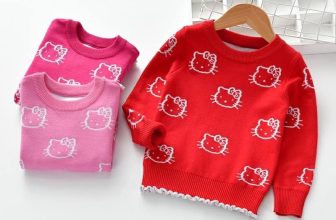 [🆕🇻🇳] Mylano – Thời trang xuất khẩu cho bé 😎❤️️⭐️ Hàng Sẵn
Áo len hello kitty siêu cute
Chất len mềm mịn co giãn thoải mái, mặc ấm lắm nha
Size : 100-140
Có 2 màu: đỏ, hồng nhạt==================
𝓣𝓱𝓸 , shares-0✔️ , likes-1❤️️ , date-2022-12-26 22:16:39🇻🇳🇻🇳🇻🇳📰🆕