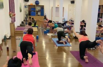 [🆕🇻🇳] Yoga Sức Sống Mới 🧘 Top1Yoga 🧘 Tới lớp với cô Trần Mỹ Hạnh nha mọi người!
Cái phòng rộng quá, bà cô đi tới lui 1h tập thôi chắc cũng dc vài km. Tranh thủ mần cái cờ nhíp khởi động đầu gi , shares-0✔️ , likes-11❤️️ , date-2023-05-08 22:04:36🇻🇳🇻🇳🇻🇳📰🆕