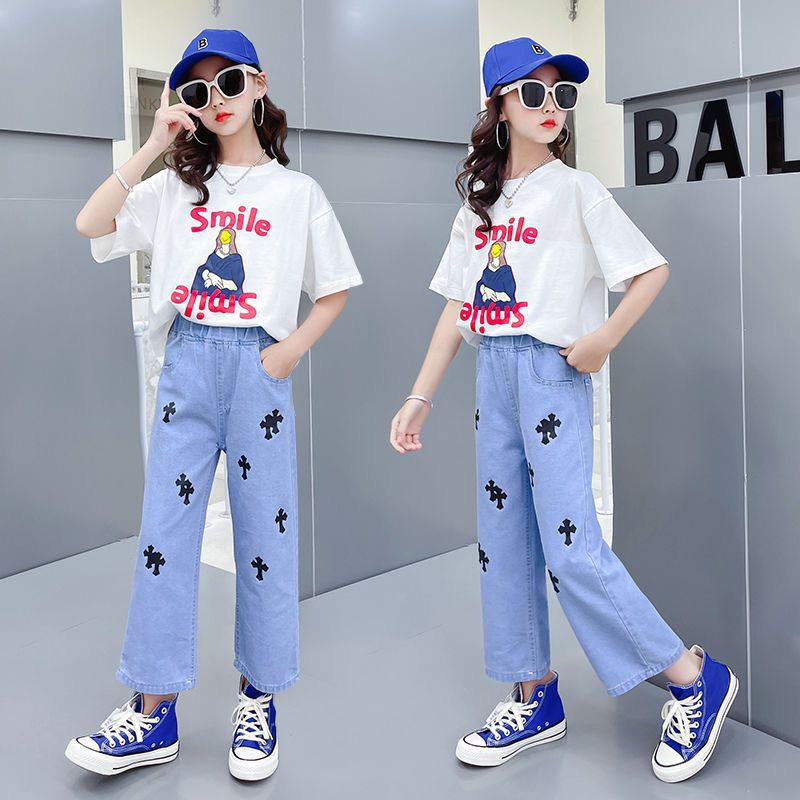 [🆕🇻🇳] Beeshop – Thiết kế & Thời trang 🧑‍🧒❤️️👶⭐️ Áo phông smile dễ thương, chất cotton co giãn 4c mềm mại thấm hút mồ hôi cực tốt.  Quần jeans dáng suông họa tiết cá tính dễ phối đồ, dễ mặc
Đang được #S , shares-0✔️ , likes-10❤️️ , date-2023-06-07 16:20:00🇻🇳🇻🇳🇻🇳📰🆕