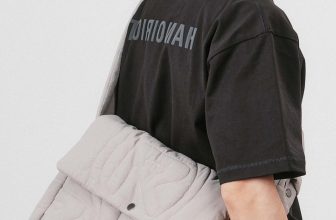 [🆕🇻🇳] [ Hanoi-Riot ] – Thiết kế độc đáo làm nên cá tính, phong cách của bạn 👕 Top1Fashion 👗  Triple symbols.
B0031 – Quilted Crossbody Bags With Triple Symbols
> Color: Black/ Grey
> Size: 27cm x 38cm x 8cm
–
Store: 41 Nguyễn Hy Quang,  , shares-53✔️ , likes-883❤️️ , date-2023-09-07 01:27:39🇻🇳🇻🇳🇻🇳📰🆕