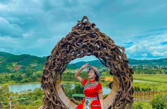 [☕️🇻🇳] Mê Linh Coffee Garden 🥤 Top1Coffee ☕️ Triệu hạt mưa, không hạt nào rơi nhầm chỗ
Đi Mê Linh mùa này check in trang phục dân tộc chắc chắn sẽ đem về một album ảnh xinh , shares-7✔️ , likes-47❤️️ , date-2023-10-03 14:32:19🇻🇳🇻🇳🇻🇳📰🆕