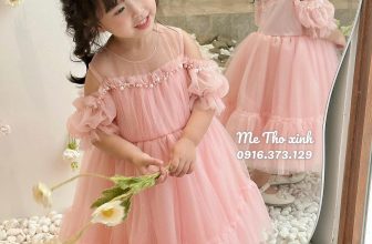 [🆕🇻🇳] Váy Công Chúa – Mẹ Thỏ Xinh – Váy công chúa thiết kế cao cấp cho bé gái 🧑‍🧒❤️️👶⭐️ Lấp lánh bé nào cũng mê mẩn ạ
Chất vải siêu mềm mại, nhũ óng ánh không rơi rụng dặm ngứa, mặc lên nhẹ tênh nhen ba mẹ
Có thể đặt may dài tay mặc mùa thu đô , shares-0✔️ , likes-3❤️️ , date-2023-11-04 21:57:40🇻🇳🇻🇳🇻🇳📰🆕