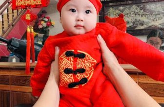 [🆕🇻🇳] SHOP MẸ CHÍP – chuyên cung cấp quần áo và phụ kiện cho mẹ và bé rẻ, đẹp 🧑‍🧒❤️️👶⭐️ Tết này mặc gì vừa ấm vừa sang thì về đội của em . Sét body kèm tất mũ chỉ 250k  . Đủ size 3-13kg
, shares-0✔️ , likes-30❤️️ , date-2023-11-17 19:37:39🇻🇳🇻🇳🇻🇳📰🆕