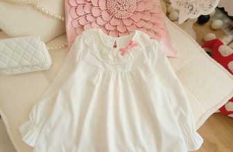 [🆕🇻🇳] Đồng phục học sinh cao cấp – Kidsky 😎❤️️⭐️ 𝐁𝐞𝐚𝐮𝐭𝐢𝐟𝐮𝐥  Chiếc áo  ngọt ngào, thanh lịch và mềm mại nhưng không kém phần đáng yêu. Chất vải mềm mại siêu cấp ______________________
Đủ size 19-36kg
Shi , shares-0✔️ , likes-5❤️️ , date-2023-12-02 16:00:46🇻🇳🇻🇳🇻🇳📰🆕