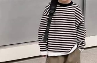 [🆕🇻🇳] Tiệm nhà Min – Shop chuyên quần áo trẻ em hàng QCCC, phong cách Hàn Quốc 😎❤️️⭐️  Áo len sọc phối thun thời trang
Hàng thu đông năm nay nhà Min về toàn mẫu hot
Các mẹ nhanh tay inbox cho tiệm chúng mình nhé
Size: 90-150
Shopee mall: , shares-0✔️ , likes-10❤️️ , date-2023-12-26 18:55:01🇻🇳🇻🇳🇻🇳📰🆕