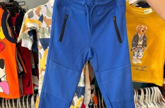 [🆕🇻🇳]  BIN’S HOUSE Chuyên Sỉ & Lẻ Hàng Hiệu Xuất Dư Trẻ Em 😎❤️️⭐️ Quần thun Jogger bé trai hàng chuẩn xuất xịn Cambodia
lô size 20-50kg
-Lưng thun co giản,dây rút thật chất thun da cá mền mịn và thấm hút mồ hôi tốt
I , shares-0✔️ , likes-0❤️️ , date-2024-01-17 19:05:17🇻🇳🇻🇳🇻🇳📰🆕