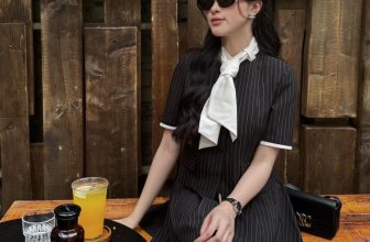 [🆕🇻🇳] The MAGNOLIA 👕 Top1Fashion 👗  — 𝑷𝑬𝑴𝑨 𝑺𝒆𝒕 —
Thiết kế kẻ trendy, xinh xắn đem đến cho nàng phong cách vừa lịch sự, thanh lịch nhưng không kém phần trẻ trung năng động – Outfit hứa hẹn sẽ , shares-1✔️ , likes-20❤️️ , date-2024-04-05 14:00:49🇻🇳🇻🇳🇻🇳📰🆕