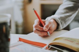 [🆕🇻🇳] Hội Chuyên Văn 📚 Top1Learn 📕 NGƯỜI VIỆT CẦN VIẾT NHIỀU HƠN NỮA!
(Nguyễn Quốc Vương)
Khi nhìn thấy các cụ hưu trí làm thơ, khi nhìn thấy người nọ người kia bỏ tiền ra tự in sách…ngườ , shares-10✔️ , likes-25❤️️ , date-2024-03-02 14:34:12🇻🇳🇻🇳🇻🇳📰🆕