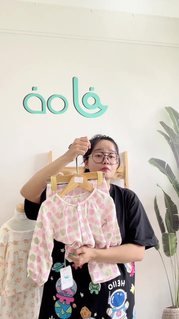 [🆕🇻🇳] Miao Petshop – Phụ kiện thú cưng 🐶🦜 Top1Pets 🐱🐠 THÔNG TIN SẢN PHẨM:
Tên sản phẩm: Khăn tắm chó mèo CLEAN CHAM siêu thấm, an toàn cho chó mèo kích thước lớn
Kích thước: 56*43 cm (có hộp), phù hợp với cả c , shares-0✔️ , likes-0❤️️ , date-2024-03-28 16:00:05🐶🐱🇻🇳🇻🇳🇻🇳📰🆕