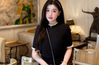 [🆕🇻🇳] Hera Chic – Thời trang nữ thiết kế và may thủ công bằng cả trái tim ♥️ 👕 Top1Fashion 👗  Cận chất chiếc áo được nhiều cô nàng yêu thíchMang hơi thở của xu hướng tối giản trong thời trang, thiết kế Calla không cầu kỳ chi tiết chỉ tập trung v , shares-4✔️ , likes-51❤️️ , date-2024-03-11 16:48:01🇻🇳🇻🇳🇻🇳📰🆕