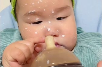 [🆕🇻🇳]  Kamidi Việt Nam – Sự lựa chọn hàng đầu của mẹ bầu Việt 🧑‍🧒❤️️👶⭐️ Bình sữa có núm mềm như ti mẹ
BÉ CON NÀO CŨNG MÊ Đặc biệt là các bé đang tập ti bình, bé lười ti, bỏ ti bình cũng không thể cưỡng lại em bình sữa này được. , shares-35✔️ , likes-473❤️️ , date-2024-04-21 22:02:43🇻🇳🇻🇳🇻🇳📰🆕