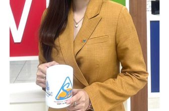 [🆕🇻🇳] GLAM Studio 👕 Top1Fashion 👗  BTV Đỗ Linh thanh lịch và duyên dáng trong set vest đến từ Glam Studio.Quý cô Truyền hình Đỗ Linh với phong thái thanh lịch và trang nhã trong bộ trang p , shares-2✔️ , likes-12❤️️ , date-2024-04-02 03:15:32🇻🇳🇻🇳🇻🇳📰🆕