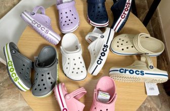 [🆕🇻🇳] Bống Kids : Quần áo trẻ em xuất xịn 🧑‍🧒❤️️👶⭐️
Đây rồi, ngóng như mẹ đi chợ dòng lớn CROCS BAYABAND CLOG cho nguyên team đi du lịch đây ạ, các anh chị lơn, các mom và papa đều có size đi vô tư. Toàn m , shares-0✔️ , likes-4❤️️ , date-2024-04-15 17:13:09🇻🇳🇻🇳🇻🇳📰🆕