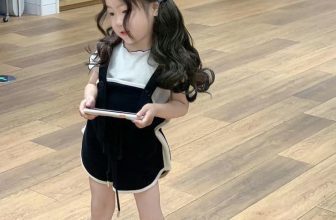 [🆕🇻🇳] PUN KIDS – 🌈Pun Kids chuyên order hàng cao cấp quần áo phụ kiện 🧑‍🧒❤️️👶⭐️ Set áo thun phối quần yếm chất thun bé mặc thoải mái lắm ạ
Size : 90-140
Zá : #305k PUN KIDS – Quần Áo xinh cho bé
Hotline (sỉ):  0707.788.415
Shopee:
, shares-0✔️ , likes-1❤️️ , date-2024-05-10 15:59:41🇻🇳🇻🇳🇻🇳📰🆕