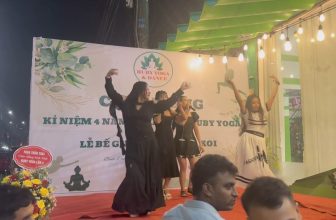 [🆕🇻🇳] Ruby Yoga Và Dance 🧘 Top1Yoga 🤸🏻‍♀️ Full HD hai chị em tuichị tui hát tiếng Ấn Độ hay má ơi luôn Thu Phương
Hai chị đằng trước nhảy bốc quá bốc, các chị có lỡ thấy em đăng video này thì kết  , shares-0✔️ , likes-1❤️️ , date-2024-05-19 19:36:40🇻🇳🇻🇳🇻🇳📰🆕