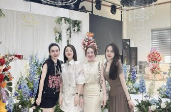 [🆕🇻🇳] Kim Oanh Vũ STORE 👕 Top1Fashion 👗   Tiền thì không có đâu nhưng chị em gái thì có 1 Rổ luôn các bác ạ
– Thử đếm thứ tự đúng có quà nhá mn ơi
, shares-1✔️ , likes-2.229❤️️ , date-2024-04-19 21:33:00🇻🇳🇻🇳🇻🇳📰🆕