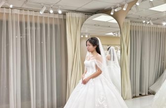 [🆕🇻🇳] Xưởng Váy Sweetie 🤵🏻 Top1Wedding 👰🏻  Chiếc váy này là một sự kết hợp của Hoa , Taffeta và Tulles lưới mơ mộng
___________________________________
𝐗𝐔̛𝐎̛̉𝐍𝐆 𝐕𝐀́𝐘 𝐒𝐖𝐄𝐄𝐓𝐈𝐄 – Ai cũng có thể  , shares-0✔️ , likes-15❤️️ , date-2024-05-20 19:00:59🇻🇳🇻🇳🇻🇳📰🆕