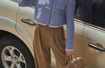 [🆕🇻🇳] Huong Boutique – Định hướng phong cách thời trang 👕 Top1Fashion 👗  #OOTD: Croptop striped shirt with caramel trousers!  #huongboutique #lovehuong #hellobesties
#OOTD: Áo sọc croptop phối quần caramel!  #huongboutique #love , shares-0✔️ , likes-0❤️️ , date-2024-04-29 01:05:18🇻🇳🇻🇳🇻🇳📰🆕