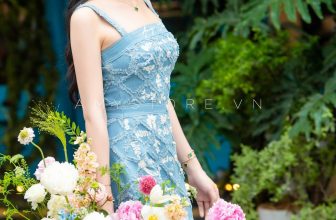 [🆕🇻🇳] Amy Store – nhãn hiệu thời trang thiết kế cao cấp, trẻ trung, hiện đại, nữ tính và thanh lịch 👕 Top1Fashion 👗   Khắc họa hình bóng Nàng thơ đầy yêu kiều mơ mộng cạnh những đóa hoa ngày hạ tươi thắm. Tựa bức họa nghệ thuật rực rỡ sắc màu đầy độc đáo trong dáng váy ha , shares-2✔️ , likes-85❤️️ , date-2024-05-19 14:00:34🇻🇳🇻🇳🇻🇳📰🆕