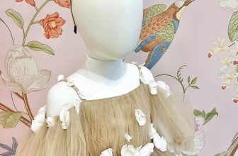 [🆕🇻🇳] Nom Nom Kids – Váy công chúa thiết kế cho bé yêu 🧑‍🧒❤️️👶⭐️ Mẫu mới xinh yêu của Nom Nom Kids các mom nha, handmade từng bông hoa, từng hạt đính rất yêu ạ. Xuất sắc từ màu sắc siêu tây đến phom váy dài lộng lẫy luôn , shares-1✔️ , likes-10❤️️ , date-2024-04-20 17:35:00🇻🇳🇻🇳🇻🇳📰🆕