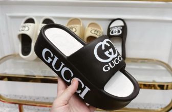 [🆕🇻🇳] Kim Oanh Vũ STORE 👕 Top1Fashion 👗  Săn dk lô dép đỉnh quá  #285k
Có 2 size duy nhất
– 36-37 ( chân 35 , 36 và 37 đi)
– 38-39   ( chân 37 , 38-39 đi )
Đế 5cm. Êm mềm đi nước rửa chân  , shares-0✔️ , likes-308❤️️ , date-2024-04-20 18:22:51🇻🇳🇻🇳🇻🇳📰🆕