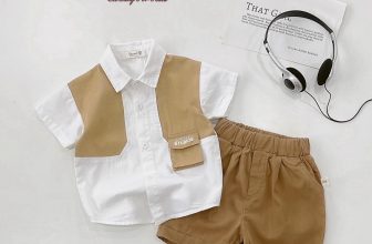 [🆕🇻🇳] ZOO KIDS 🧑‍🧒❤️️👶⭐️ Son thì màu đỏ, cỏ thì màu xanh
Trà thì đổ sữa em thì đổ anhOutfit set sơ mi túi hộp công tử sành điệu, chất như nước cất
Chất liệu: áo sơ mi thô no , shares-5✔️ , likes-93❤️️ , date-2024-04-25 16:51:40🇻🇳🇻🇳🇻🇳📰🆕