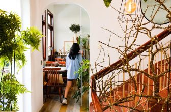 [☕️🇻🇳] Oromia Coffee – Lounge🥤 Top1Coffee ☕️ Góc trú ẩn
Trong căn biệt thự siêu bự này thì có căn phòng hơi bị đặc biệt, bé bé, tầm 3 bàn, vừa khoảng chục khách thôi nhưng , shares-0✔️ , likes-17❤️️ , date-2024-05-10 19:04:59🇻🇳🇻🇳🇻🇳📰🆕