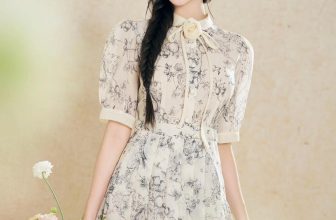 [🆕🇻🇳] Kate By Linh Nguyen – Kim Mã 😎❤️️⭐️ 𝐍𝐞𝐰 𝐢𝐧 – 𝐌 𝐃𝐫𝐞𝐬𝐬
Đặc biệt từ chất liệu tơ in họa tiết TOILE DE JOUY cao cấp đến dáng xòe thướt tha nhẹ nhàng tôn lên vóc dáng người mặc, M Drees là sự lựa , shares-2✔️ , likes-17❤️️ , date-2024-05-06 02:37:58🇻🇳🇻🇳🇻🇳📰🆕