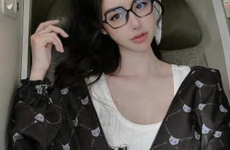 [🆕🇻🇳] SO YOUNG – THE CAT INSIDE YOU 👕 Top1Fashion 👗   𝐑𝐀𝐈𝐍 𝐂𝐎𝐀𝐓 𝐈𝐒 𝐍𝐄𝐗𝐓-𝐋𝐄𝐕𝐄𝐋 𝐂𝐇𝐈𝐂 | 𝐍𝐄𝐖 𝐋𝐈𝐌𝐈𝐓𝐄𝐃 𝐄𝐃𝐈𝐓𝐈𝐎𝐍
“𝘠𝘰𝘶 𝘸𝘰𝘯’𝘵 𝘸𝘢𝘯𝘵 𝘵𝘰 𝘭𝘰𝘶𝘯𝘨𝘦 𝘪𝘯 𝘢𝘯𝘺𝘵𝘩𝘪𝘯𝘨 𝘦𝘭𝘴𝘦#soyoung #thenextjen #midnightrain
———————– , shares-0✔️ , likes-11❤️️ , date-2024-05-01 14:37:16🇻🇳🇻🇳🇻🇳📰🆕