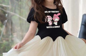 [🆕🇻🇳]  Tiệm cô Kul by Dinh Thuong luôn mang tới những sản phẩm chất lượng, đẹp mắt, theo trend 🧑‍🧒❤️️👶⭐️ Một chiếc kiểu độc lạ ko đụng hàng nha. Chi tiết chân sóng tạo độ phồng rất đẹp. Bên trong có lớp lót bé mặc ko dặm ngứa. Thân trên cotton mềm mát. Hai màu , shares-0✔️ , likes-3❤️️ , date-2024-05-15 13:27:12🇻🇳🇻🇳🇻🇳📰🆕